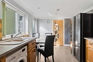 Photo 40- click for photo gallery